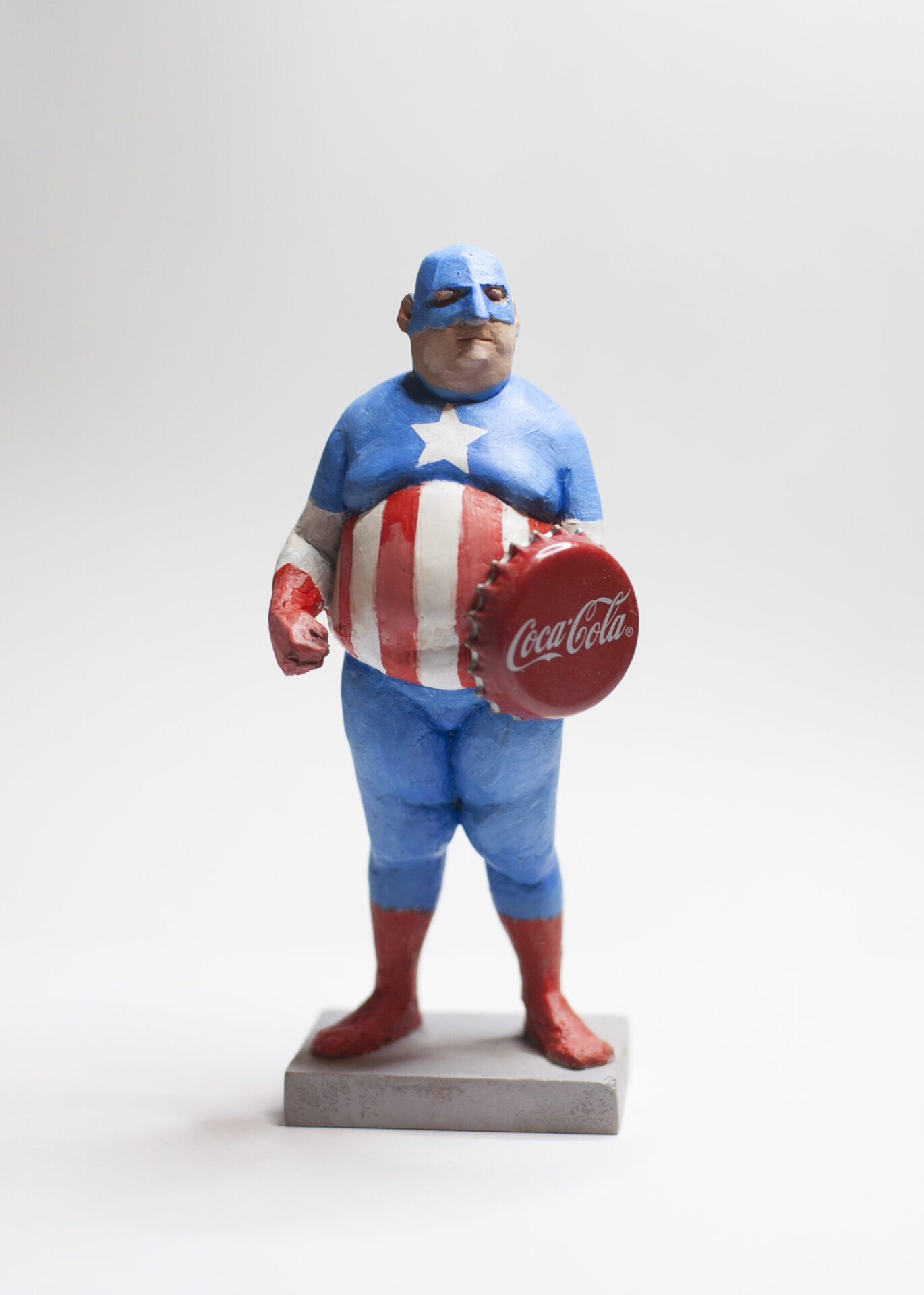 CT Capitan America ed 2.7 2018 13x5x4 cm Polychrome resin soda cap scaled Pigment Gallery Galería de Arte en Barcelona Capitán América Ed 2/7