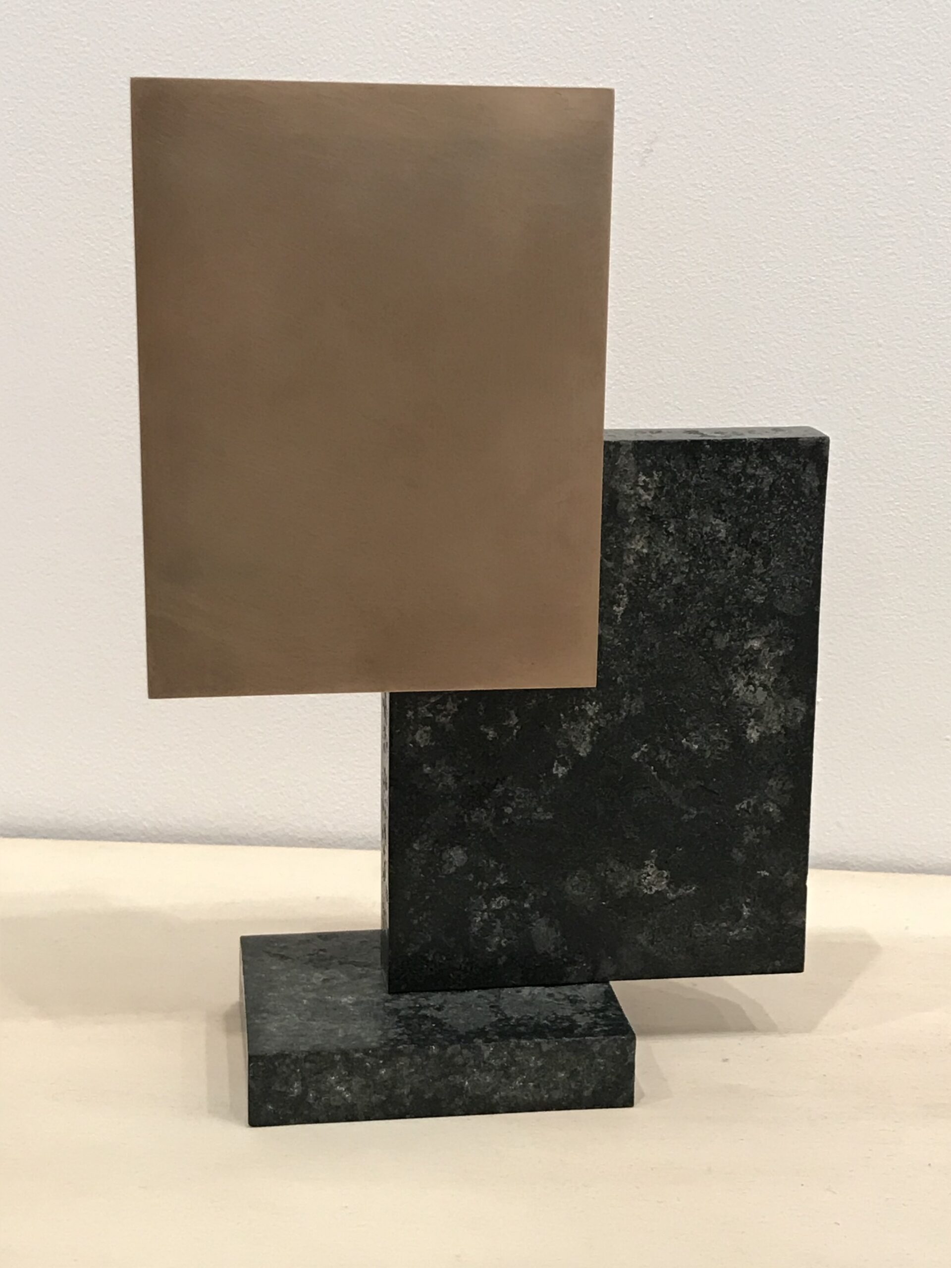 EA ST Verde ed20 25 2018 27x19x85cmBronze and german granite scaled Pigment Gallery Galería de Arte en Barcelona ST verde