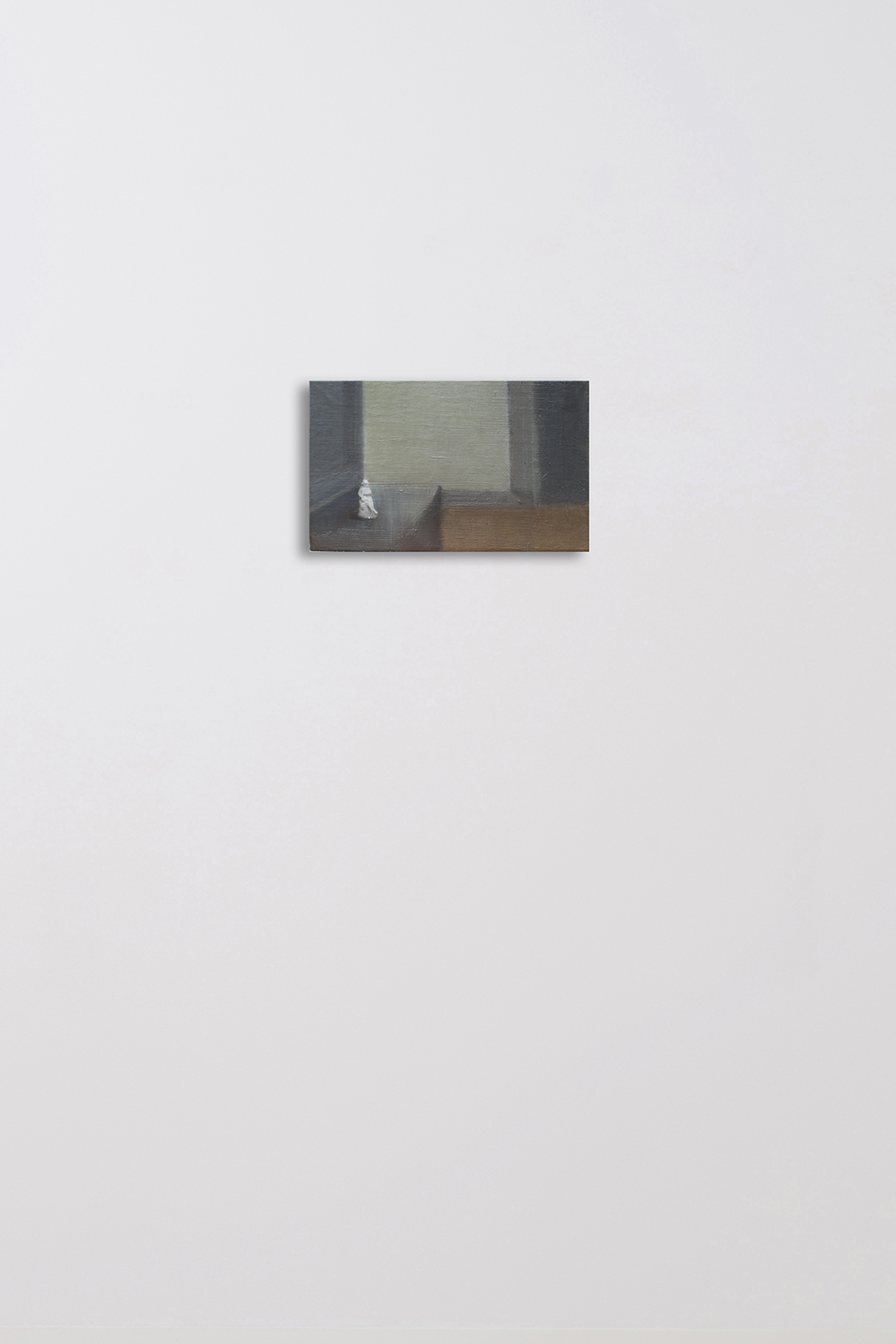 RA Interior con figura 2022 13x19 cm Oil on linen Pigment Gallery Galería de Arte en Barcelona Interior con figura