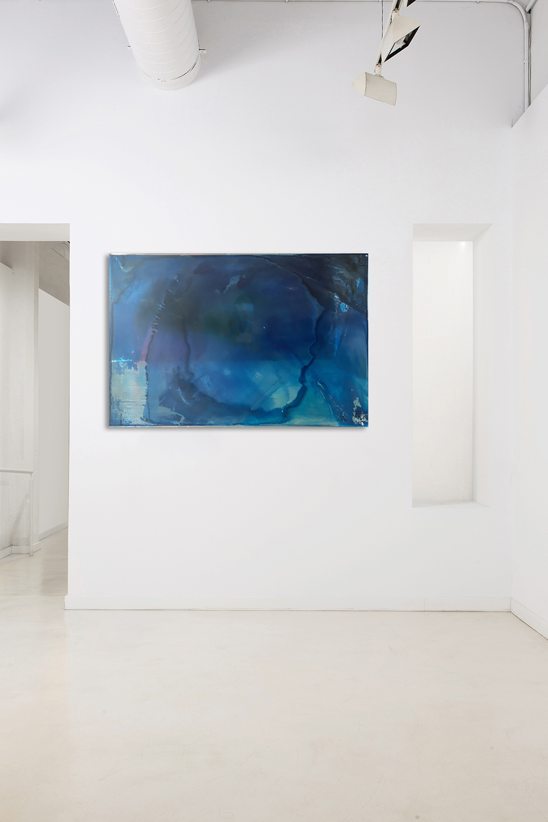 CTE AZUL MEDITERRANEO 2022 80x120 cm Resin and pigments on methacrylate Pigment Gallery Galería de Arte en Barcelona Azul de medianoche