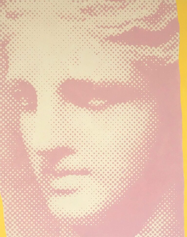 PG SMJ a painting of a womans face on a yellow background 2024 73x92 cm Acrylic gesso and vinyl emulsion on linen Pigment Gallery Galería de Arte en Barcelona A painting of a woman's face on a yellow background